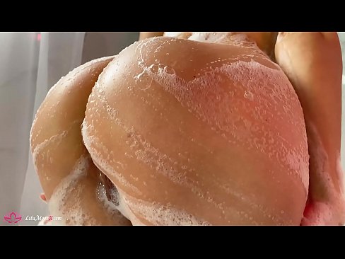 ❤️ Brunette masturbéiert Pussy mat Vibrator fir en intensiven Orgasmus an der Dusch ❤️ Qualitéit Porno bei eis lb.porngifmag.ru ❌️❤