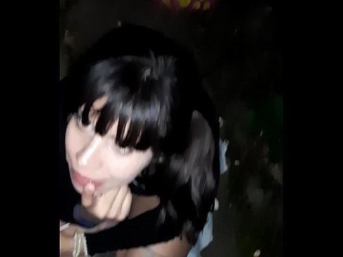 ❤️ Op der Strooss geschwollen Penis am Austausch fir Séissegkeeten ❤️ Qualitéit Porno bei eis lb.porngifmag.ru ❌️❤